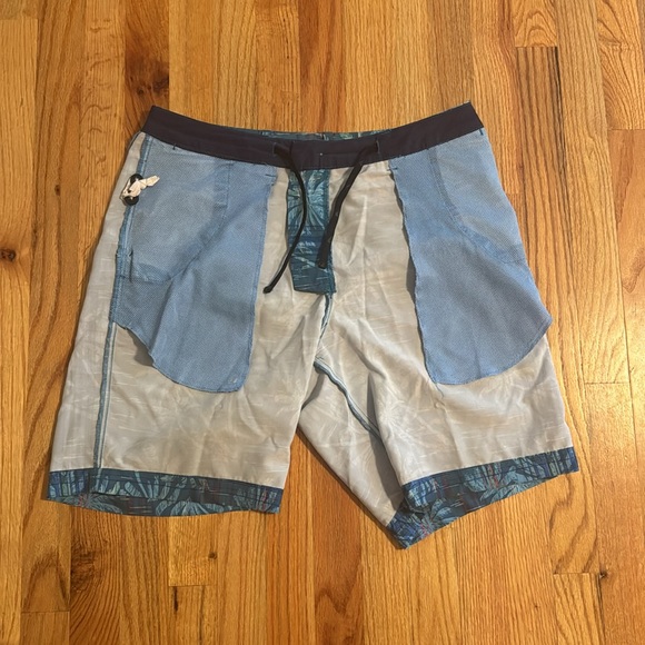 Tommy Bahama Neon Palm Swim Trunks - Picture 4 of 5